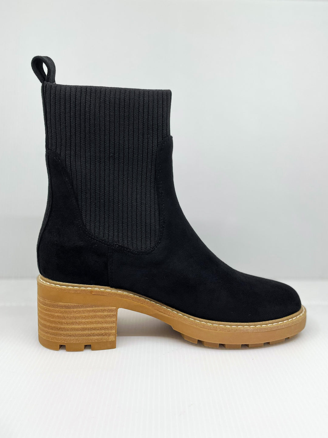 Women's Black Slip-on Lug Boots